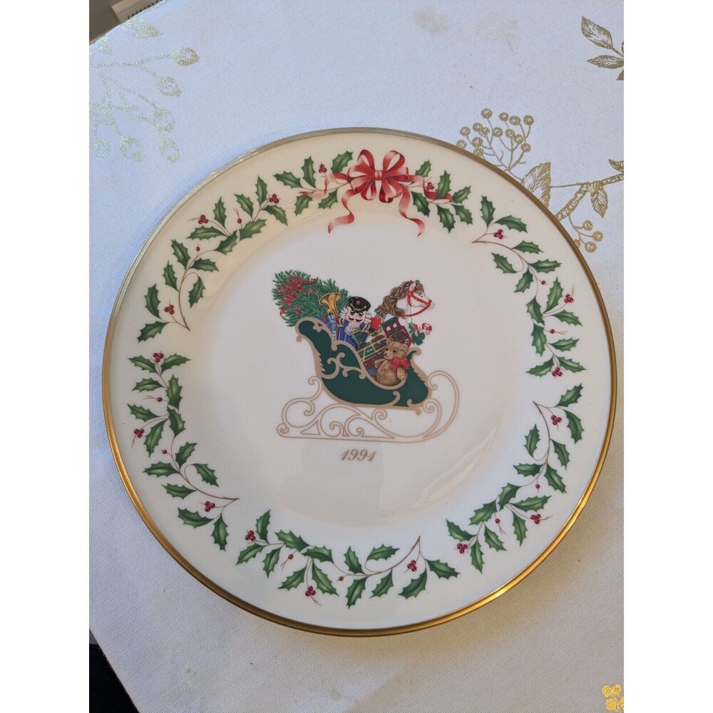 Lenox China Holiday Annual Christmas Plate 1991 First In Series Sleigh w Toys